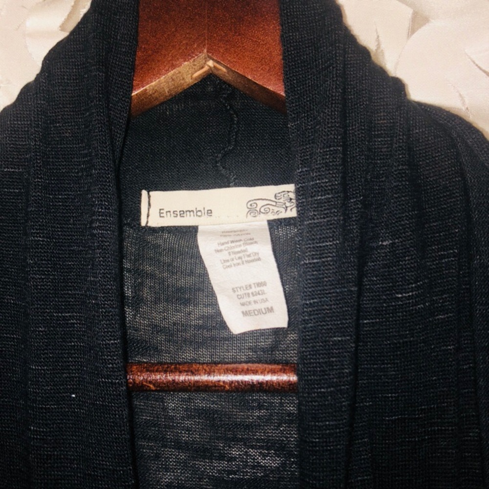 Mod Hi-Lo Drape Vest - Picture 5 of 6